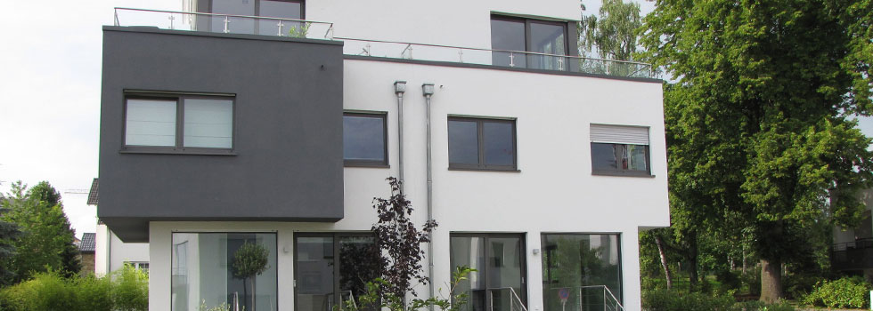 3 Familienhaus, Strassen